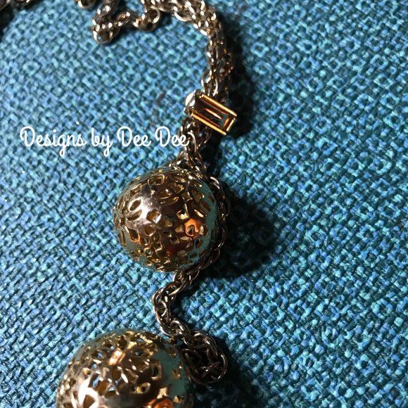 5/$20🔥Gold Tone Chain & Filigree Ball Necklace🔥Bundle special price - Picture 3 of 4